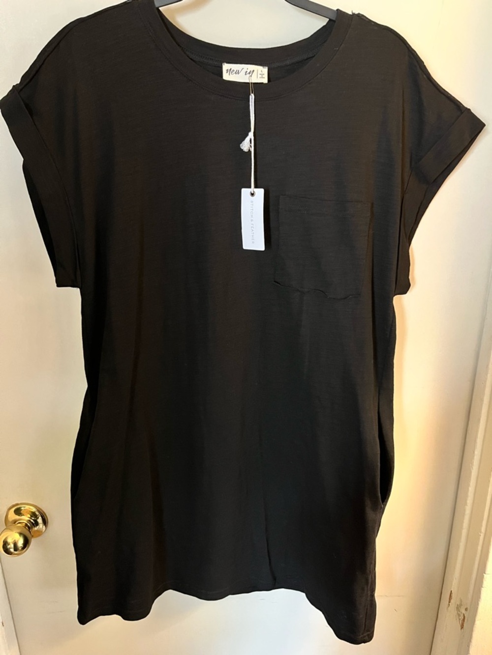 Black Short Sleeve Pocket Tee Dress / Tunic with pockets Size Large NWT